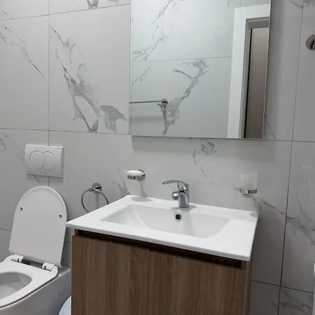 Lakeview Luxury Tirana2